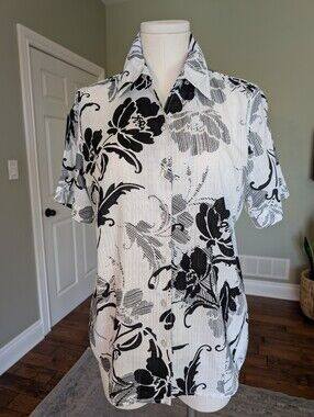 Alia Black & White Floral Button Front Blouse  100% Cotton Size Medium